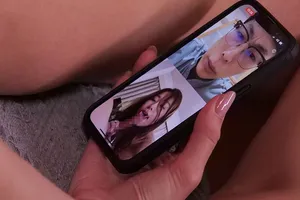 để trả đủa ông xã vụng trộm, bà xã đụ với người khác rồi gọi video cho chồng